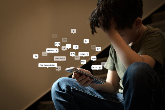Ansicht: Mehr Schutz gegen digitale Gewalt!