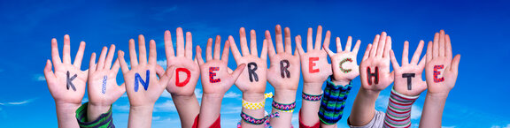 (c) Nelosa/Shutterstock.com Ansicht: Kinderrechte im Fokus