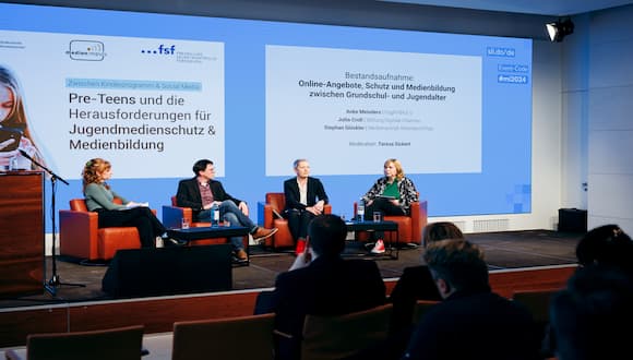 Ansicht: Zwischen Kinderprogramm & Social Media: Pre-Teens und die Herausforderungen für Jugendmedienschutz und Medienbildung
                            